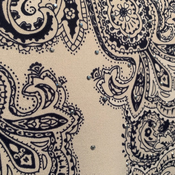 Tunic - Picture 2 of 5